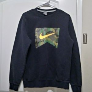 Nike sweatshirt